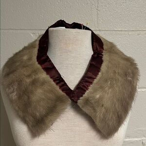 Luxurious Tan Vintage Mink Fur Collar